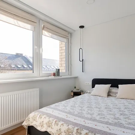 Апартаменты Cozy 1bd With Bathtub Close To Old Town