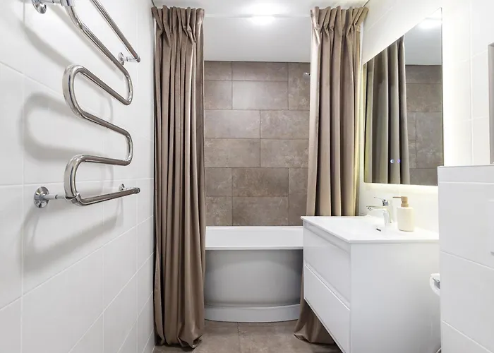 Cozy 1bd With Bathtub Close To Old Town Apartment