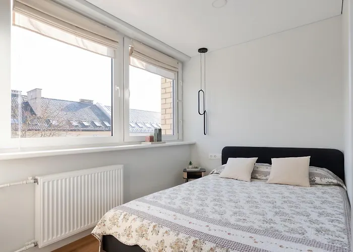 Апартаменти Cozy 1bd With Bathtub Close To Old Town