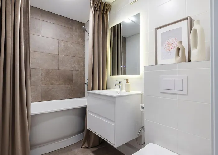 Cozy 1bd With Bathtub Close To Old Town Апартаменты *